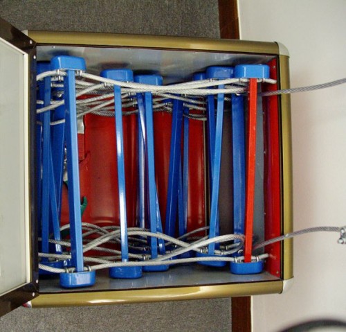 thang dây thoát hiểm chống cháy